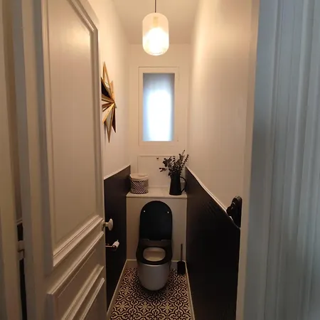 Renovated Family Flat In Montmartre パリ